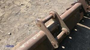 5ft grading bucket (45mm pins) - 4