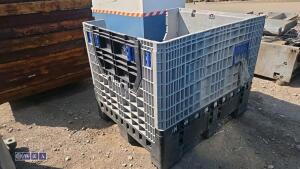 Plastic pallet crate
