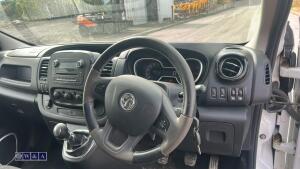 Vauxhall vivaro bi turbo - 21