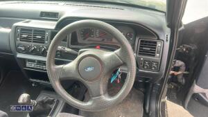 Ford escort RS 2000 - 19