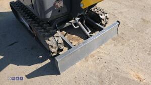 SV20R mini digger - 16