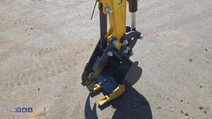 SV20R mini digger - 18