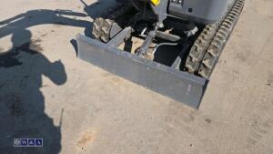 SV20R mini digger - 21