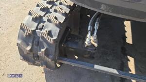 2026 STRV SV20R rubber tracked excavator (s/n: E02052) with bucket, blade, piped & thumb - 11