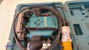 MAKITA 110v router c/w case - 3