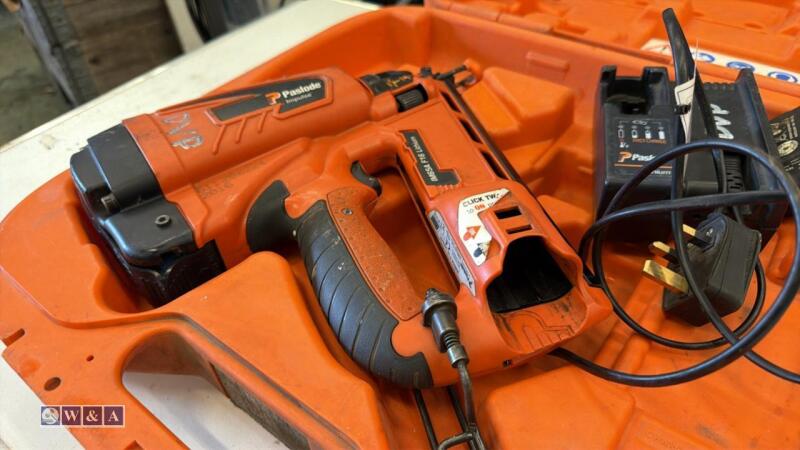 PASLODE IM65 F16 nail gun c/w case
