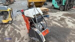 HUSQVARNA FS410D petrol road saw c/w dust suppression bottle (3436879) - 4