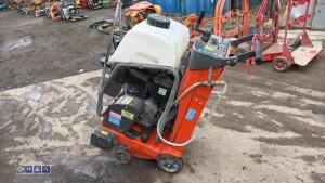 HUSQVARNA FS410D petrol road saw c/w dust suppression bottle (3436879) - 6