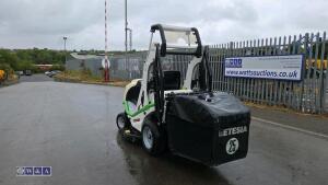 Etesia 4x4 ride on mower - 3