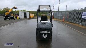 Etesia 4x4 ride on mower - 4