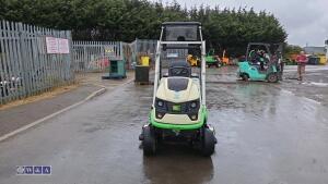 Etesia 4x4 ride on mower - 8