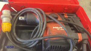 HILTI TE300 110v hammer drill c/w case (3431910) - 3