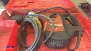 HILTI TE50-AVR 110v breaker c/w case - 3