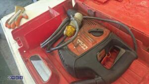 HILTI TE50-AVR 110v breaker c/w case - 4