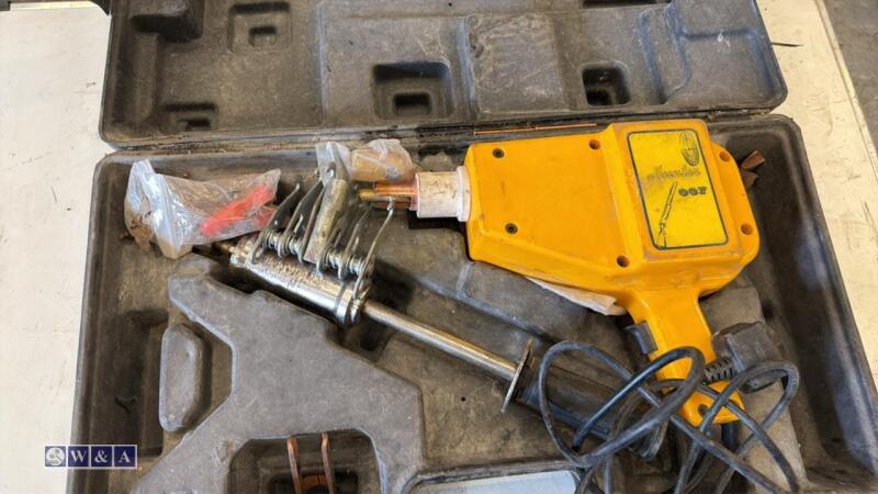 240v stud welder kit c/w case