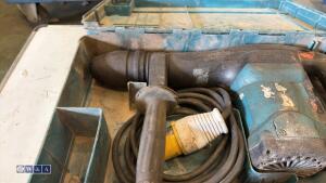 MAKITA HM0860C 110v breaker c/w case - 3