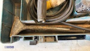 MAKITA HM0860C 110v breaker c/w case - 5