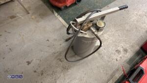 Hand pump - 4