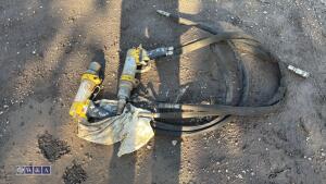 2 x hydraulic drills - 2