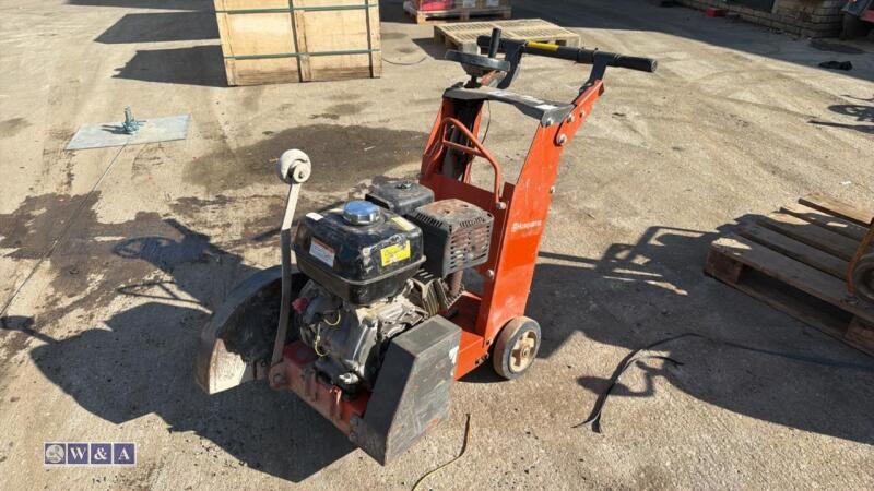 HUSQVARNA FS400LV petrol road saw (3396562)