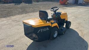 2018 STIGA ESTATE 3098H 98cm cut & collect lawn tractor c/w collection box (s/n 00253917) - 5