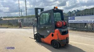 TOYOTA Toreno 18 gas driven forklift truck S/n: with duplex mast & cab - 3