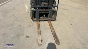 TOYOTA Toreno 18 gas driven forklift truck S/n: with duplex mast & cab - 13