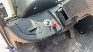 TOYOTA Toreno 18 gas driven forklift truck S/n: with duplex mast & cab - 21
