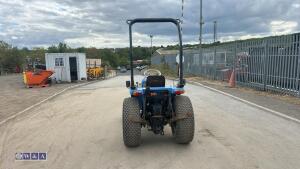 Iseki 325 compact tractor - 4