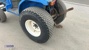 Iseki 325 compact tractor - 11