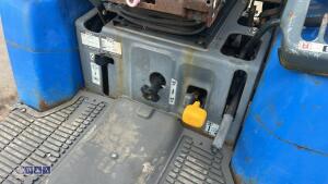 Iseki 325 compact tractor - 16