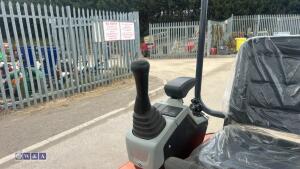 2025 WTS25 KUBOTA diesel driven rubber tracked excavator S/n: with bucket, blade, piped & thumb (unused) - 21