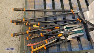 Quantity of garden shears & cutters - 4