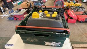 KARCHER DE400Z steam cleaner c/w tools - 3