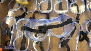 Box of safety glasses - 3