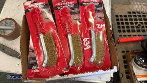 Box of ratchet straps