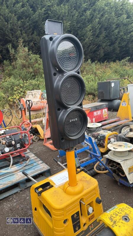 RADIO CONNECT Z traffic light (3436901)