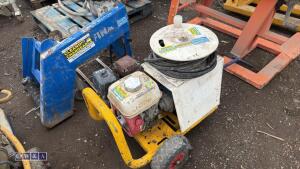 BRENDON petrol jet wash c/w hose (3322975) - 5