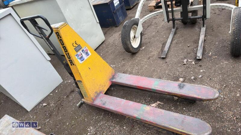 High lift pallet truck