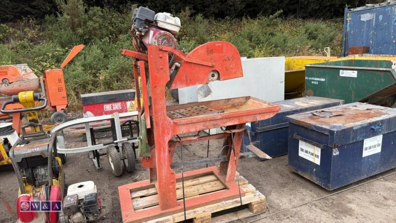 CLIPPER petrol table stone saw (3209947)