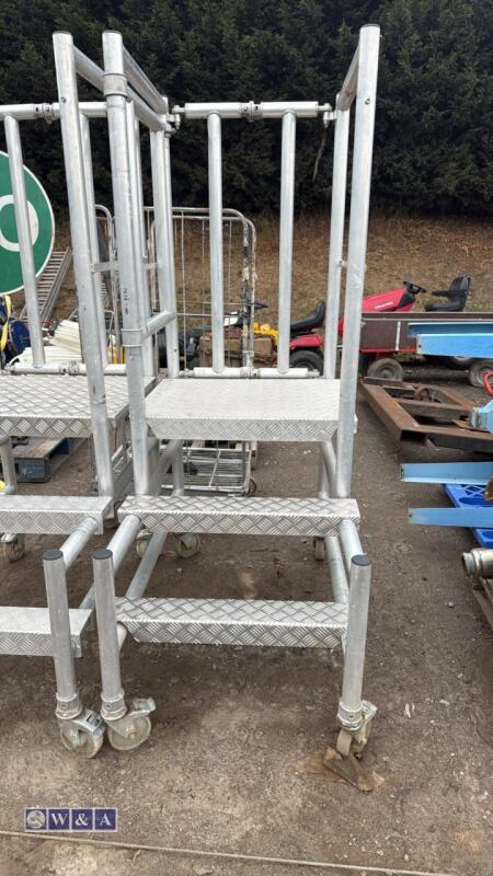 Aluminium work podium