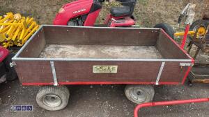 4-wheeled trailer