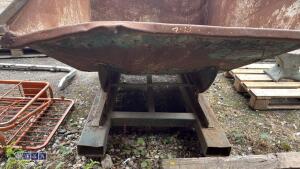 Forklift tipping skip - 5