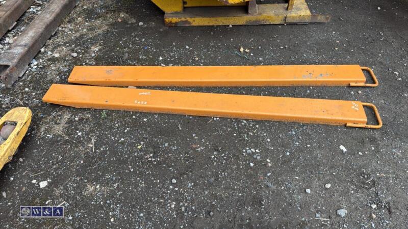 Forklift tine extensions