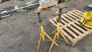 2 x SUMNER pipe stands - 3