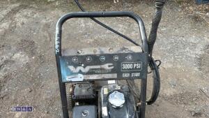 HONDA petrol pressure washer c/w hose & lance - 3