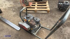 WACKER NEUSON BPS1030 petrol compaction plate - 6