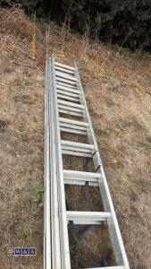 Aluminium triple extendable ladder - 3