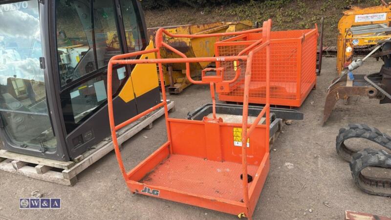 Man basket to suit a boom lift
