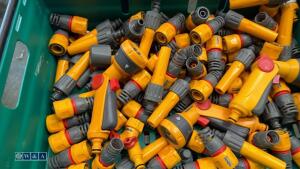 Tray of hose couplings, spray guns, hoses - 3